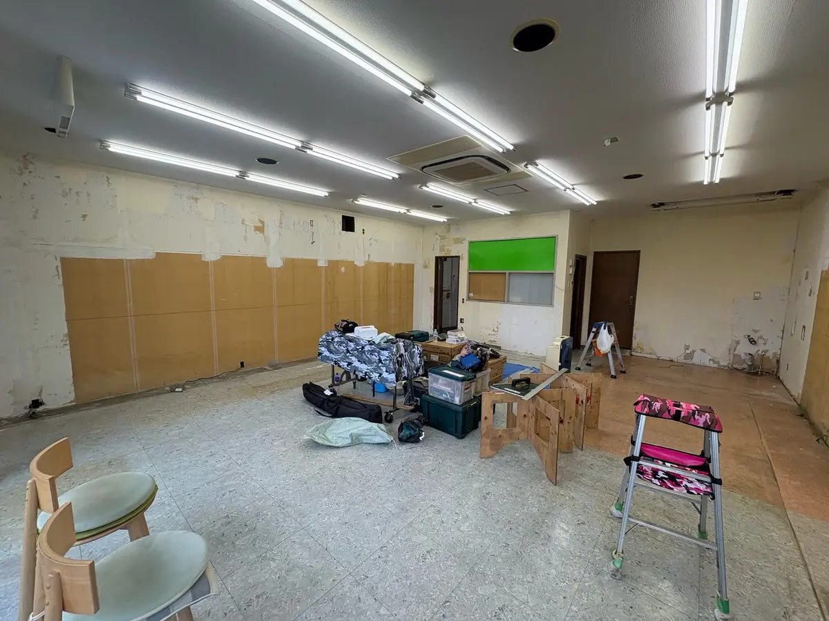 施工前の事務所内装
