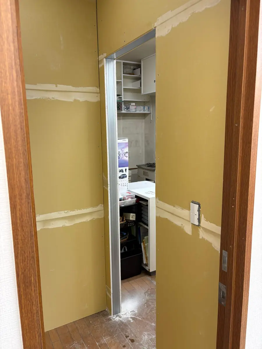施工前の壁面
